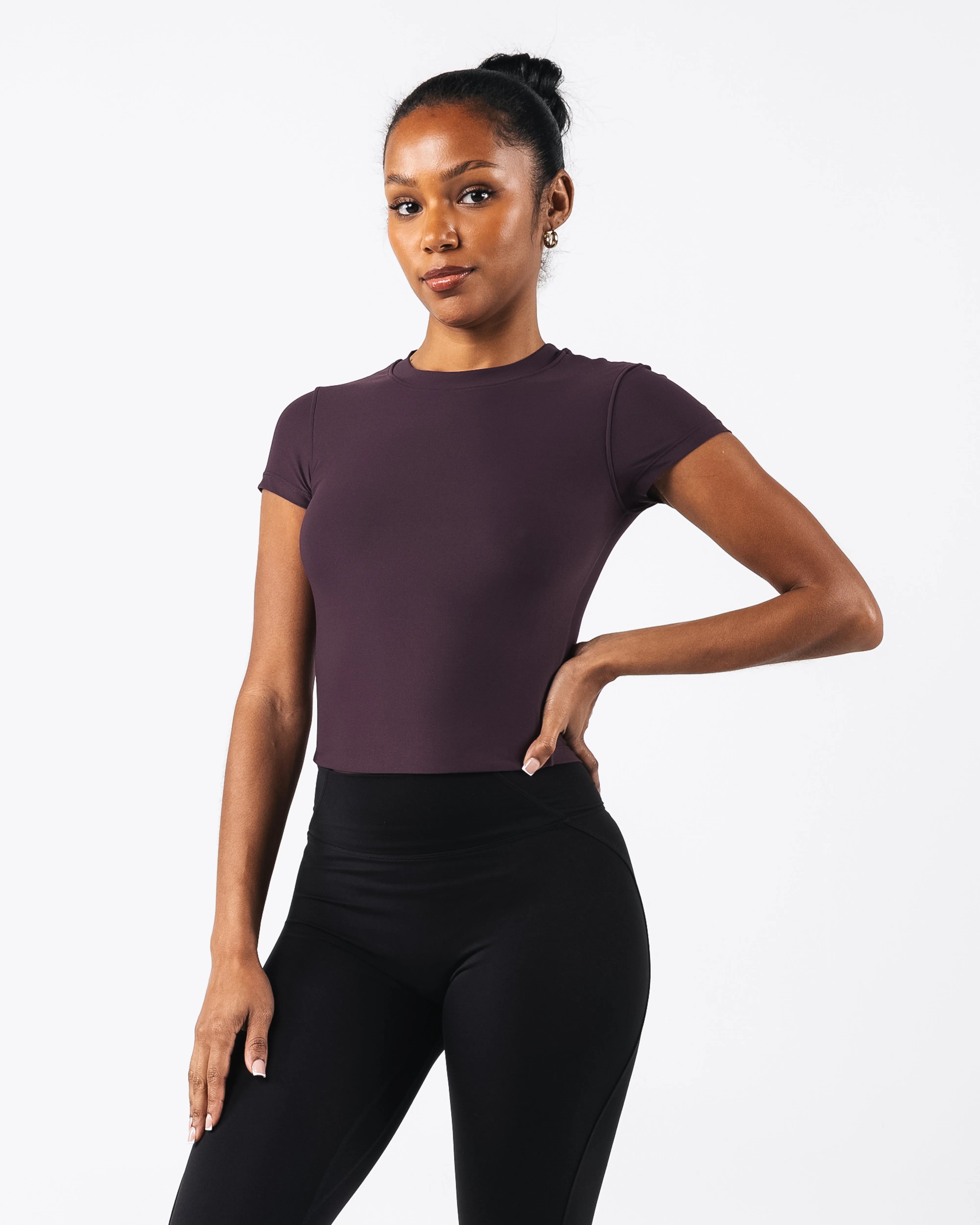 Basics Tee - Black Garnet