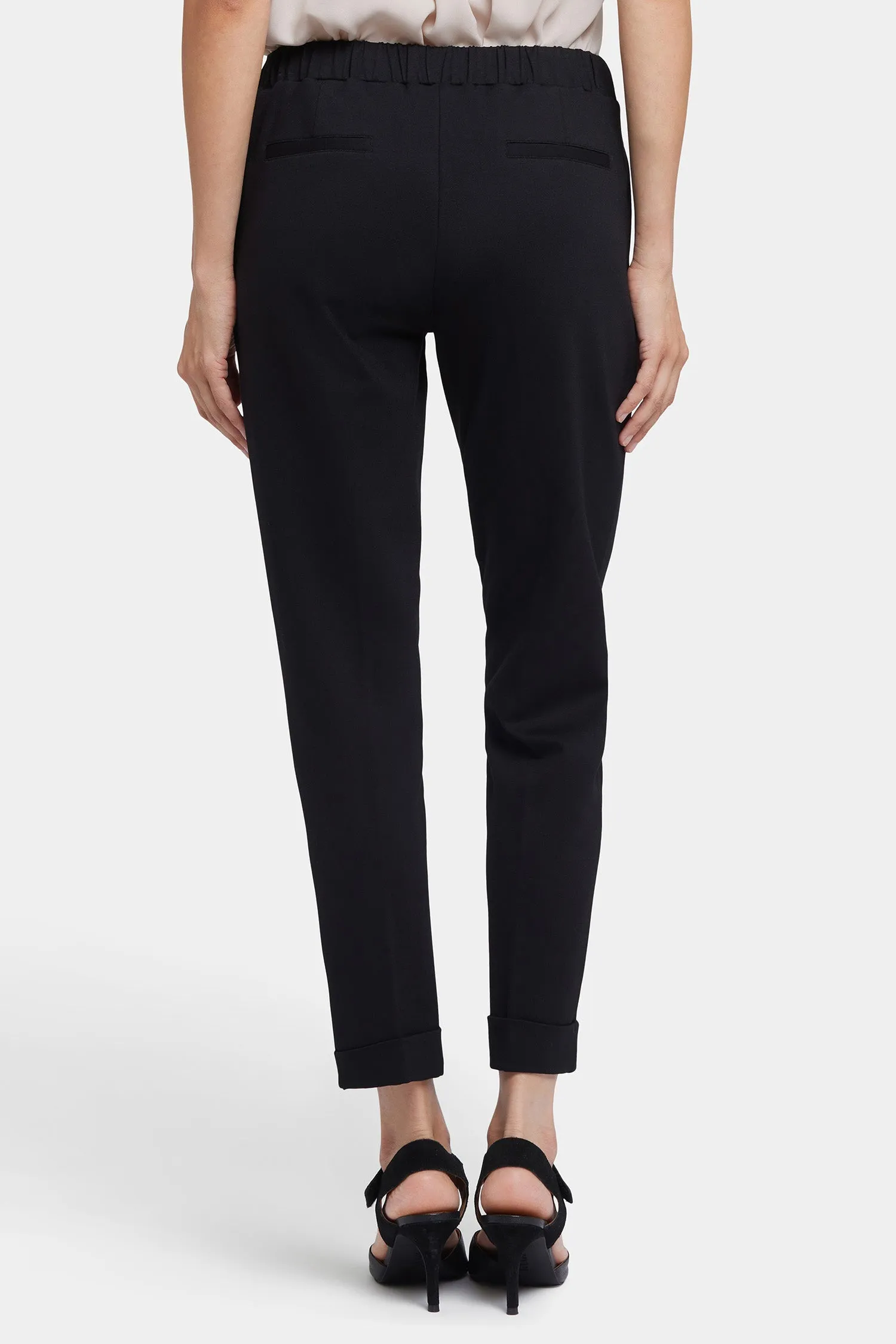 Cassidy Ankle Pull-On Trouser Pants In Petite - Black