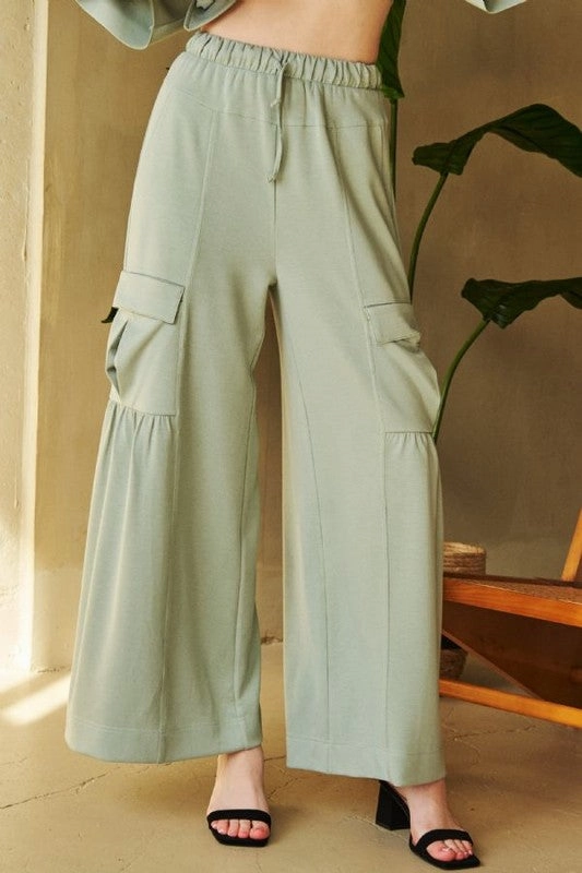 Solid Cargo Pockets Wide Open Pull On Pants