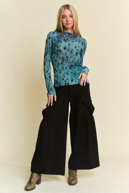 Solid Cargo Pockets Wide Open Pull On Pants
